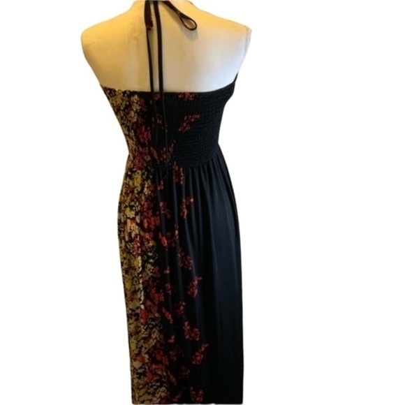 Magic halter Dress - Picture 3 of 6